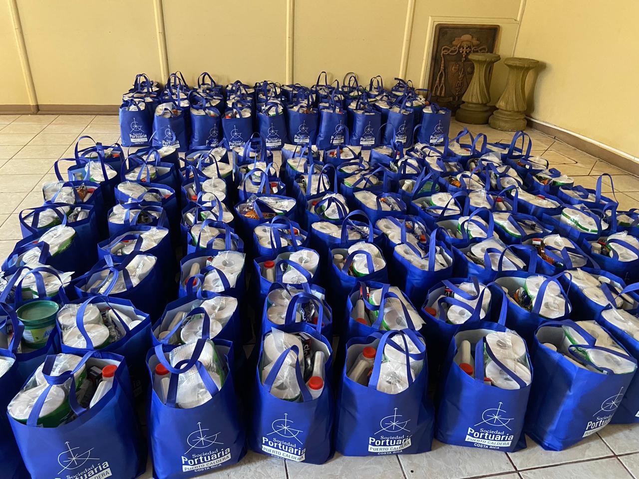 Sociedad Portuaria Caldera realizó segunda entrega de donaciones a familias de Puntarenas Sociedad Portuaria Caldera realizó segunda entrega de donaciones a familias de Puntarenas