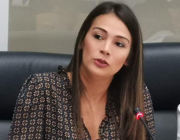 maría José Corrales