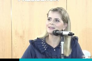 Laura Fernández
