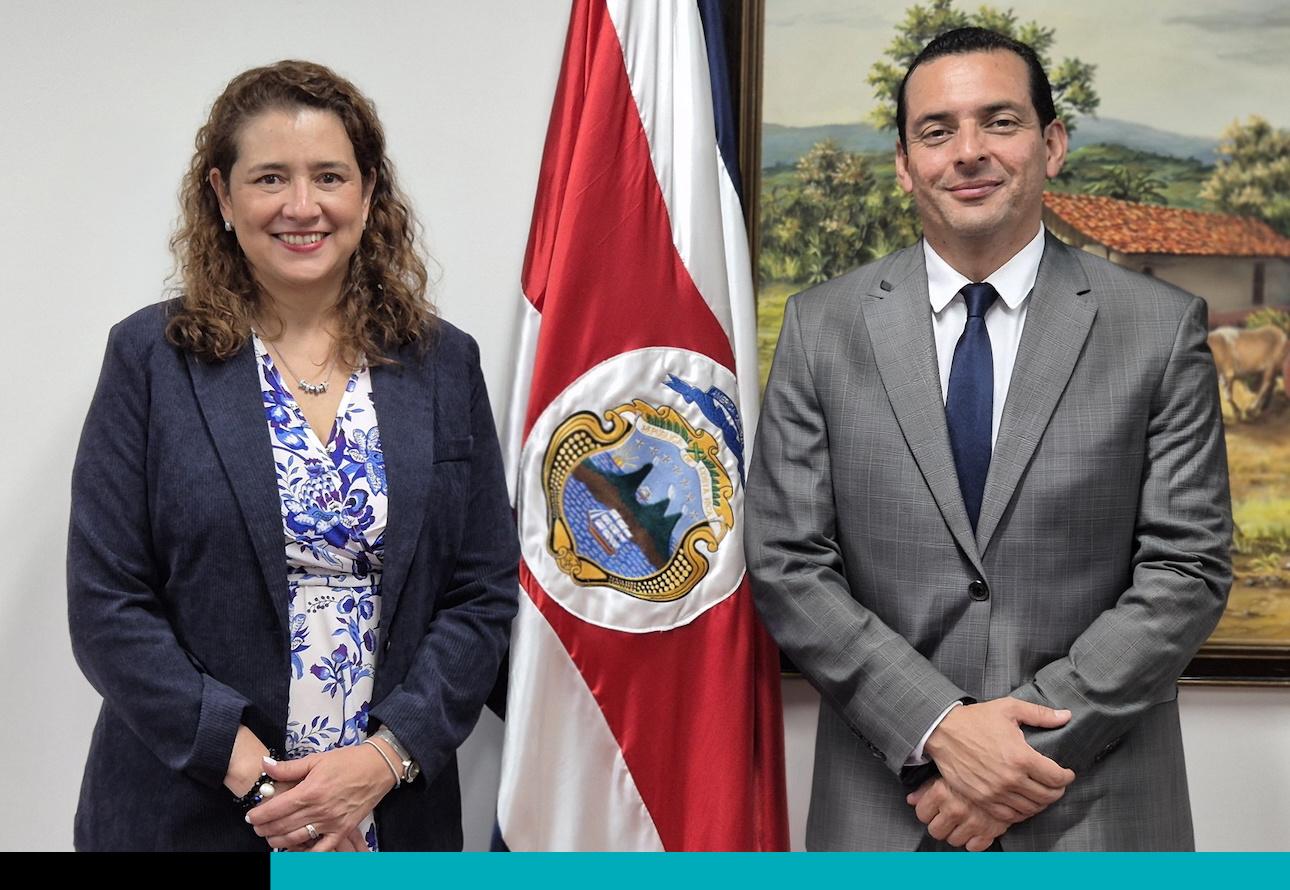 Ministra de Planificación y Viceministro Mideplan