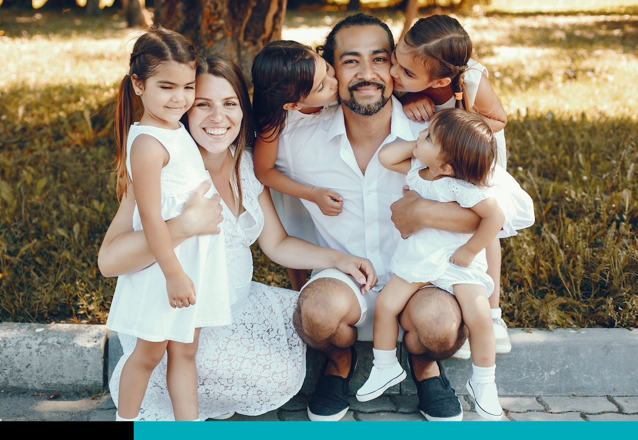 niños en familia