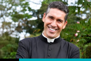 padre juan carlos vasconez