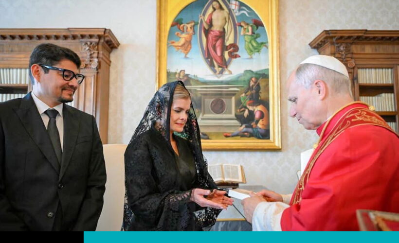 El Papa León XIV recibió a Laura Fernández, presidente de Costa Rica y a su séquito