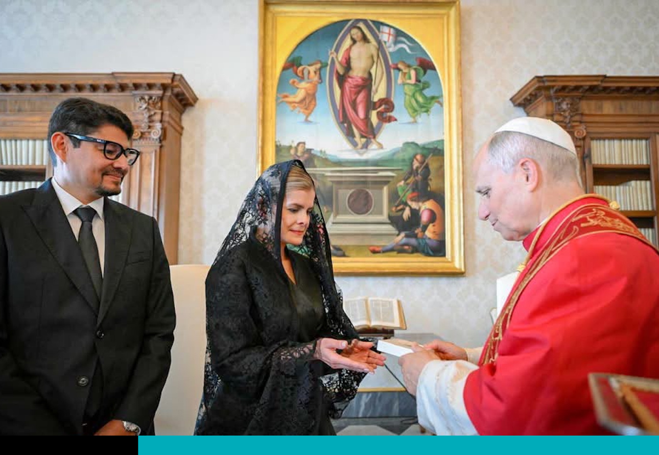 El Papa León XIV recibió a Laura Fernández, presidente de Costa Rica y a su séquito